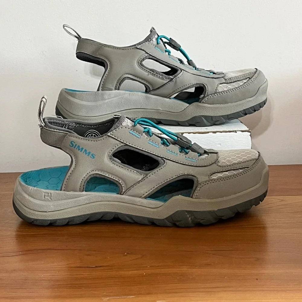 Simms‎ Right Angle Footbed Water Sandals Mens 9 Grey Teal Bungee Fishing 36999